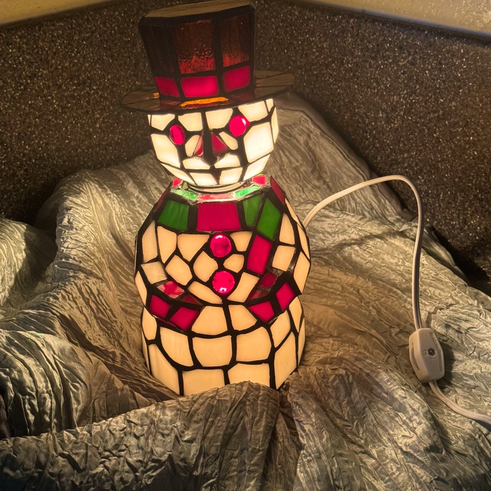 Festive Stained Glass Snowman Light
